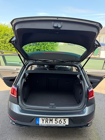 Volkswagen Golf VII 11 of 14