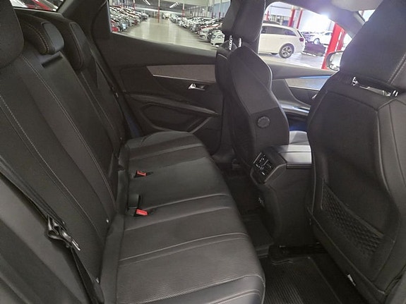 Peugeot 3008 5 of 10