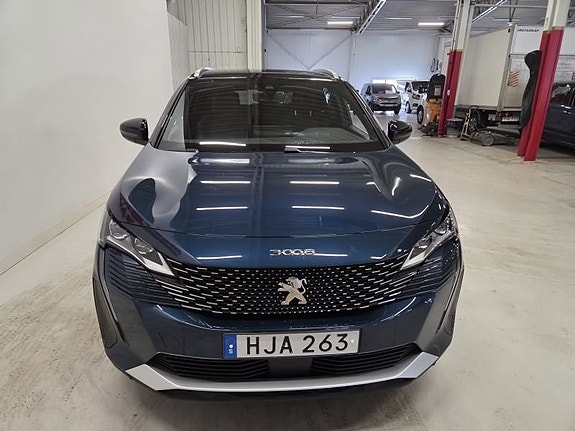 Peugeot 3008 2 of 10