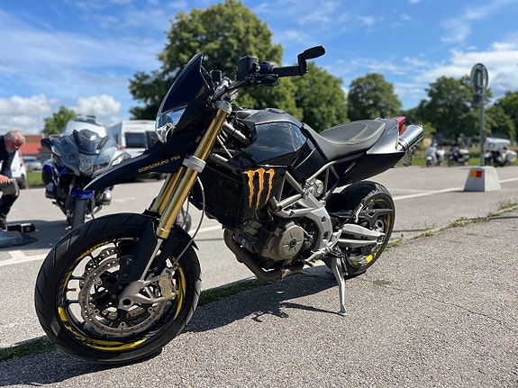 Aprilia DORSODURO 750 3 of 4