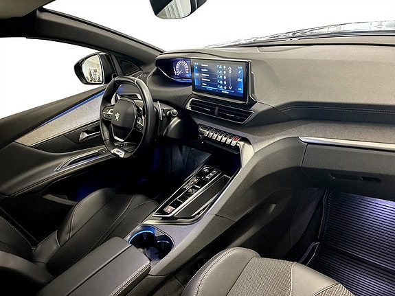 Peugeot 3008 13 of 17
