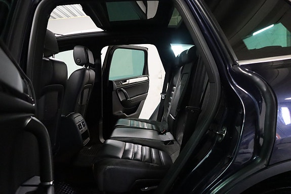 Volkswagen Touareg 12 of 22
