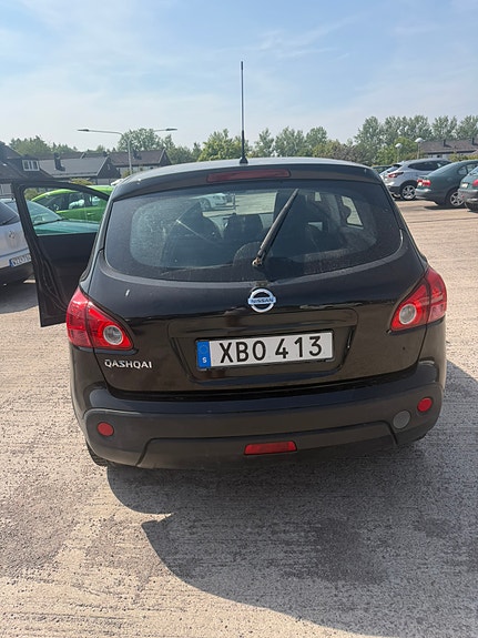Nissan Qashqai 2 of 4