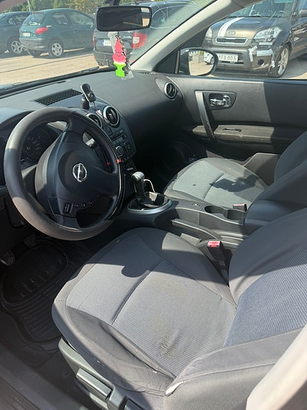 Nissan Qashqai 4 of 4