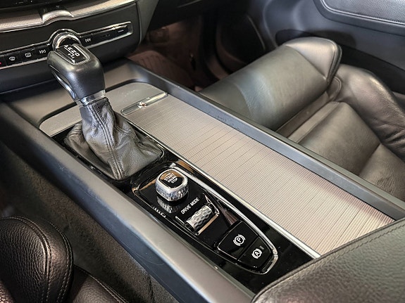 Volvo XC60 26 of 27