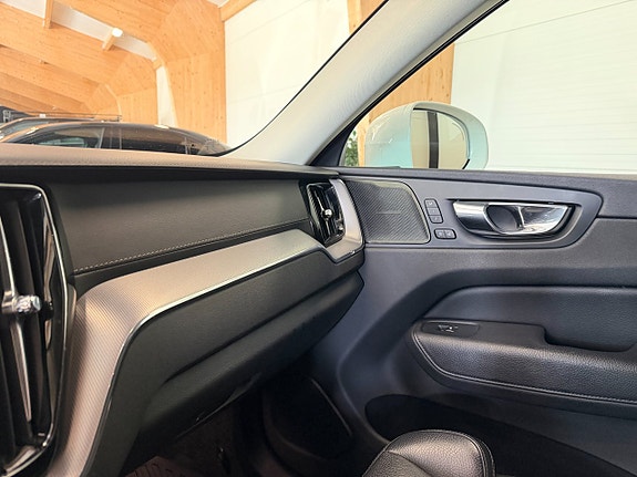 Volvo XC60 25 of 27