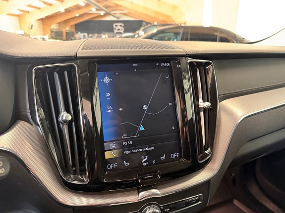 Volvo XC60 14 of 27