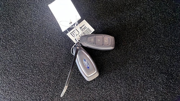 Ford Kuga 11 of 12