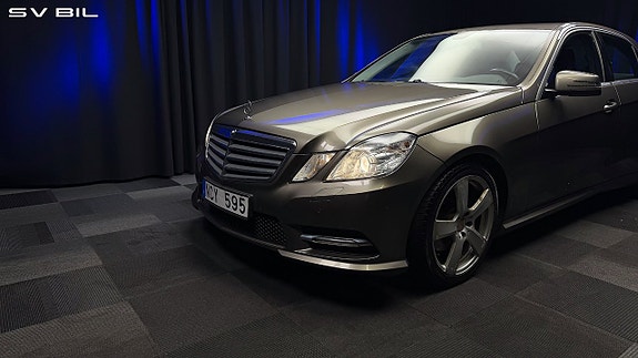 Mercedes-Benz E220 5 of 26