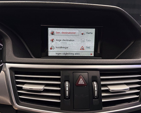 Mercedes-Benz E220 10 of 26