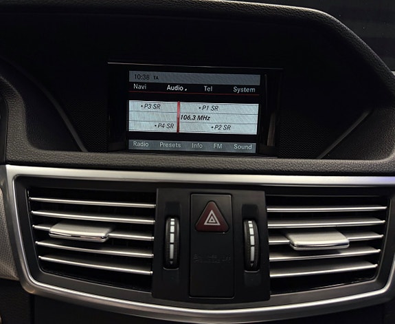 Mercedes-Benz E220 22 of 26