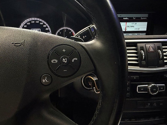 Mercedes-Benz E220 20 of 26