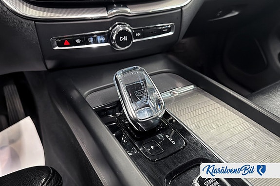 Volvo XC60 14 of 22