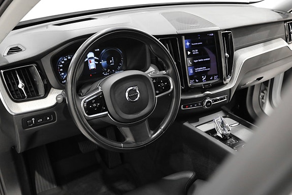 Volvo XC60 16 of 25