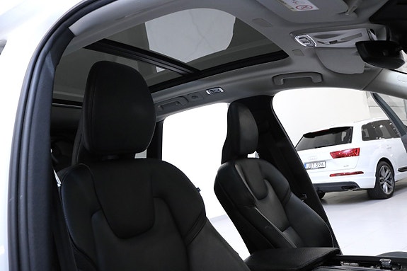 Volvo XC60 10 of 25