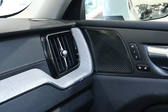 Volvo XC60 22 of 25