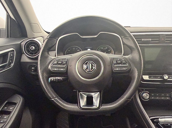 MG ZS 16 of 30