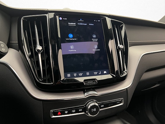 Volvo XC60 27 of 30
