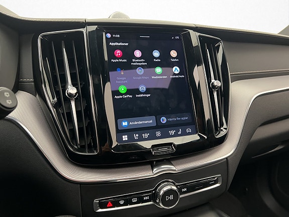Volvo XC60 25 of 30