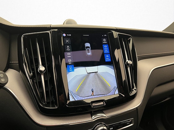 Volvo XC60 23 of 30