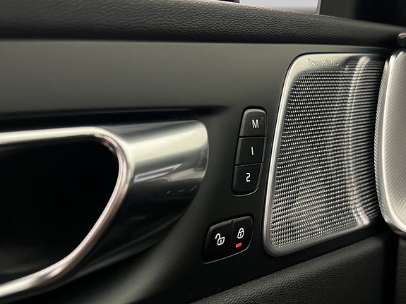 Volvo XC60 16 of 30