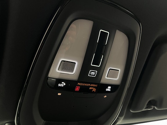 Volvo XC60 30 of 30