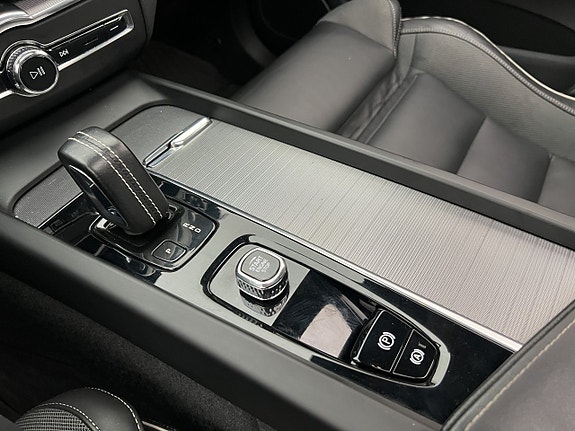 Volvo XC60 29 of 30