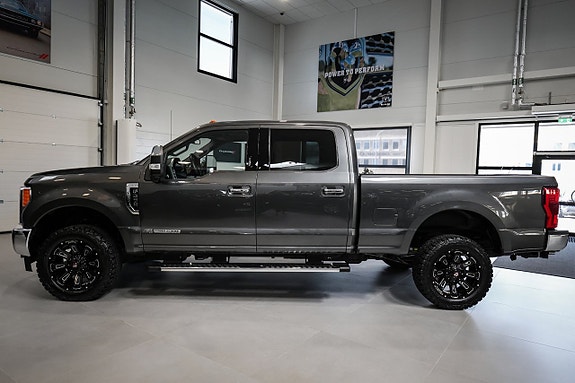 Ford F-250 4 of 30