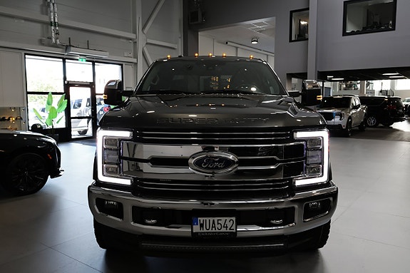 Ford F-250 2 of 30