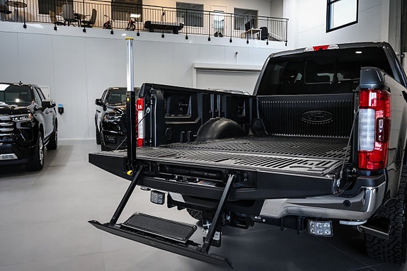 Ford F-250 9 of 30