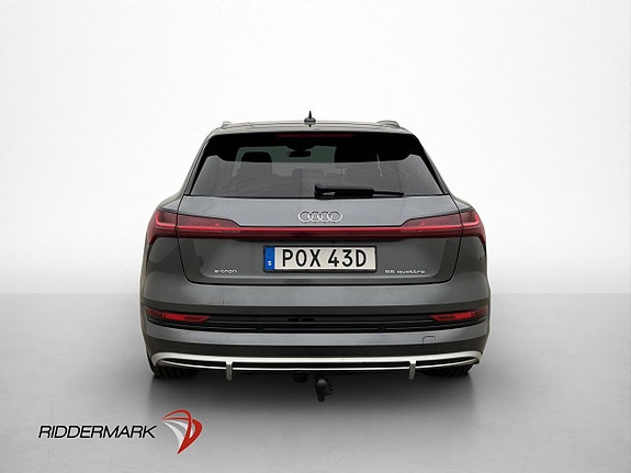 Audi e-tron 8 of 30