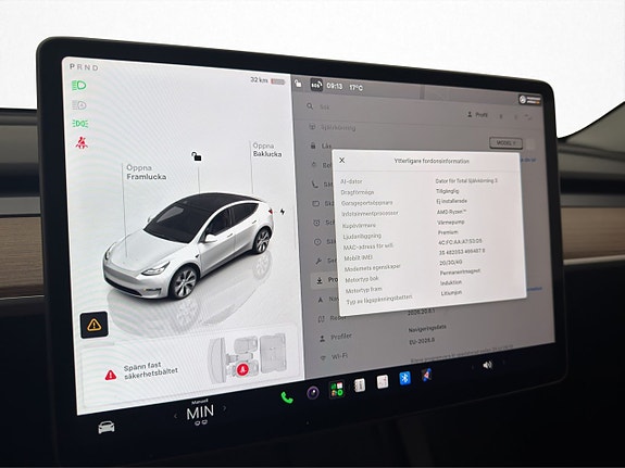 Tesla Model Y 26 of 30