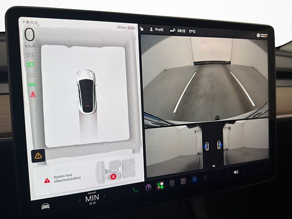 Tesla Model Y 20 of 30