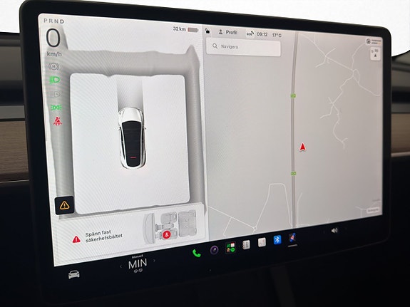 Tesla Model Y 21 of 30