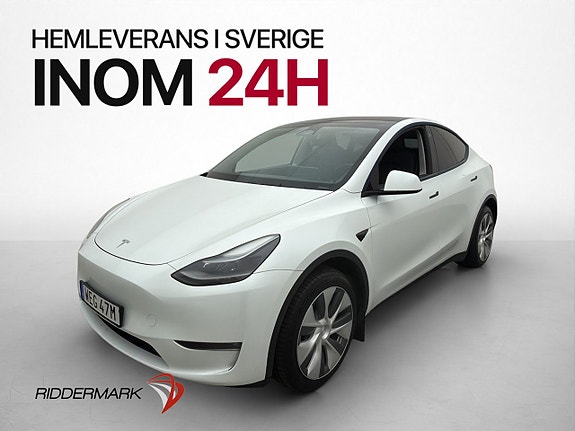 Tesla Model Y 4 of 30
