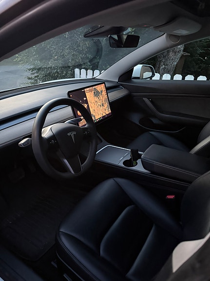 Tesla Model 3 6 of 7