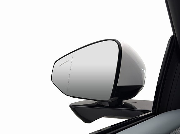 Polestar 4 11 of 30