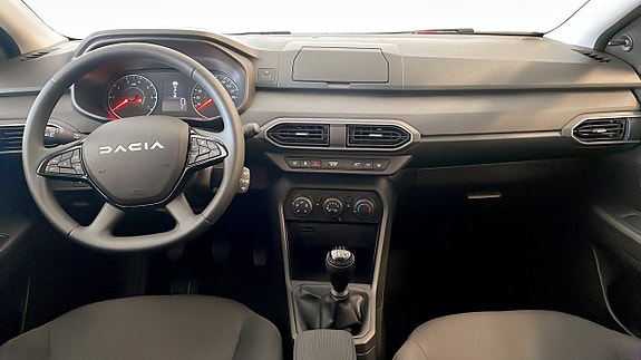 Dacia Sandero 4 of 12
