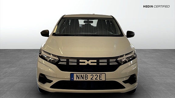Dacia Sandero 8 of 12