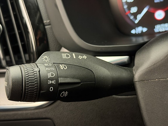 Volvo XC60 17 of 30