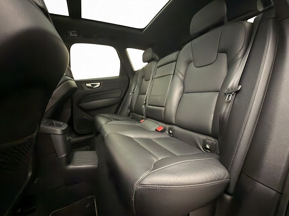 Volvo XC60 27 of 30