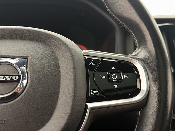 Volvo XC60 17 of 30