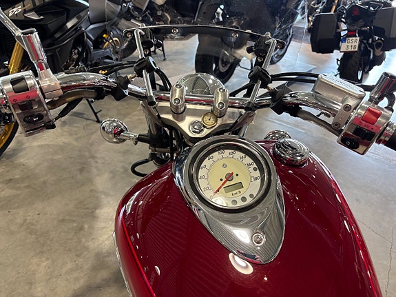 Yamaha XVS1100A Dragstar 12 of 12