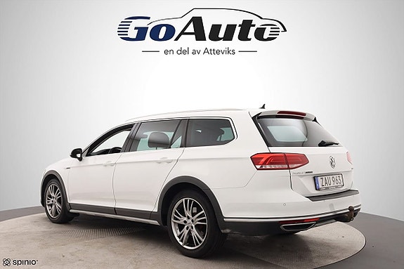 Volkswagen Passat Alltrack 5 of 25