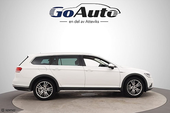 Volkswagen Passat Alltrack 3 of 25
