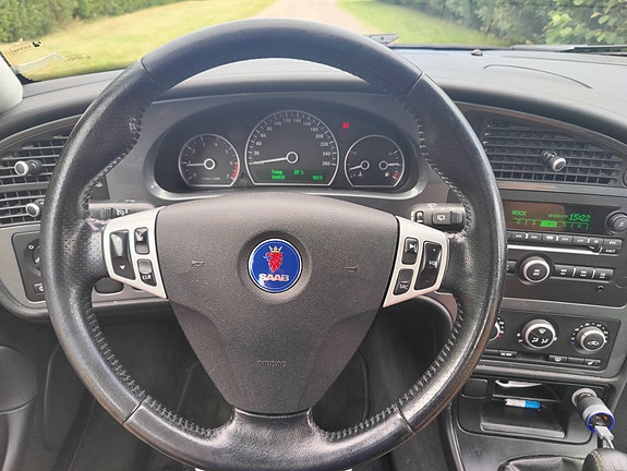 Saab 9-5 3 of 9
