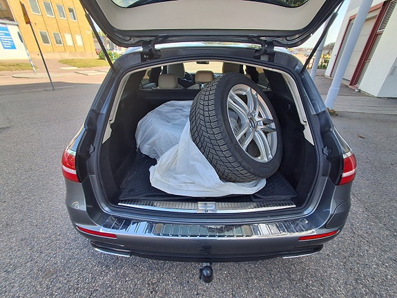 Mercedes-Benz E300 de 19 of 19