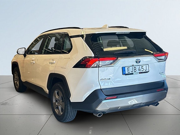 Toyota RAV4 5 of 23