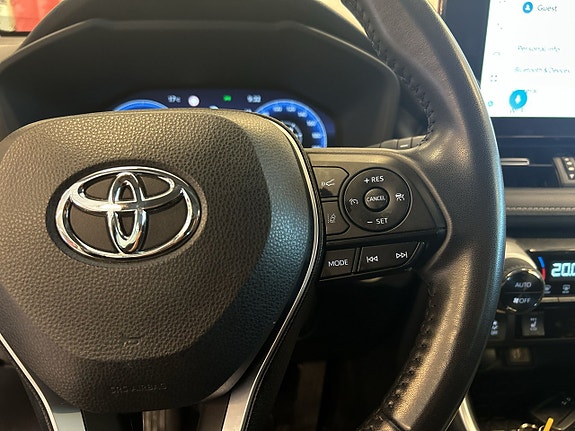 Toyota RAV4 17 of 23