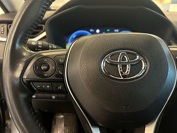 Toyota RAV4 18 of 23
